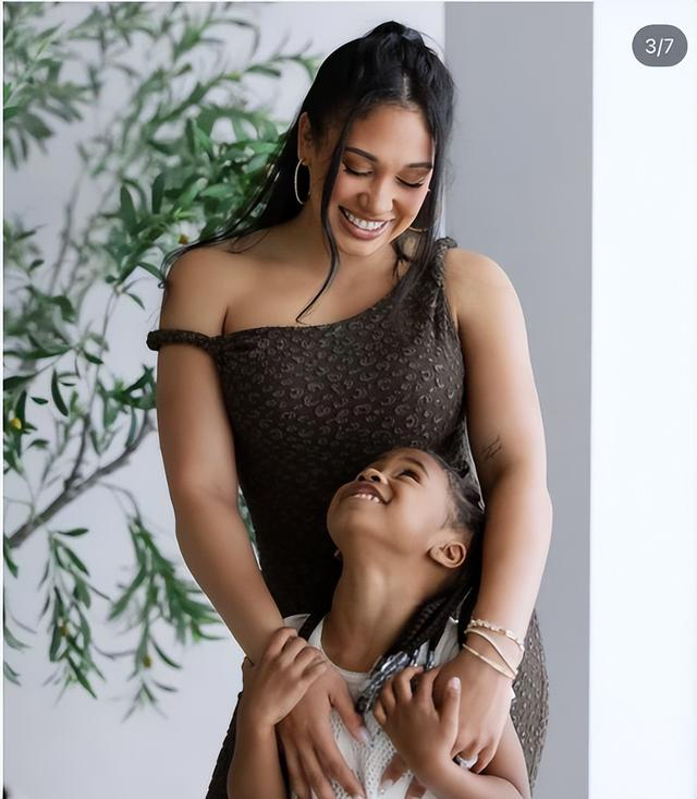 威金斯家庭写真曝光 球员合同年表现亮眼