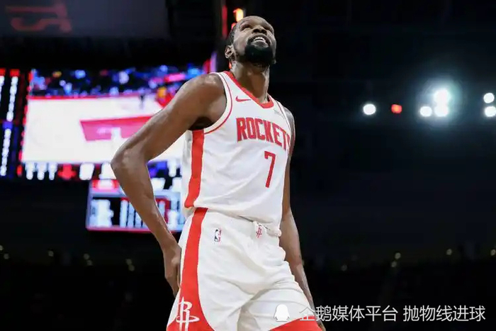 杜兰特27分超越乔丹跻身历史第五，37岁仍保持高